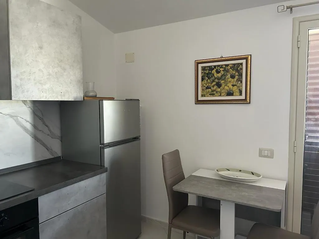 Nina Apartament Giardini Naxos Con Posto Auto Apartment