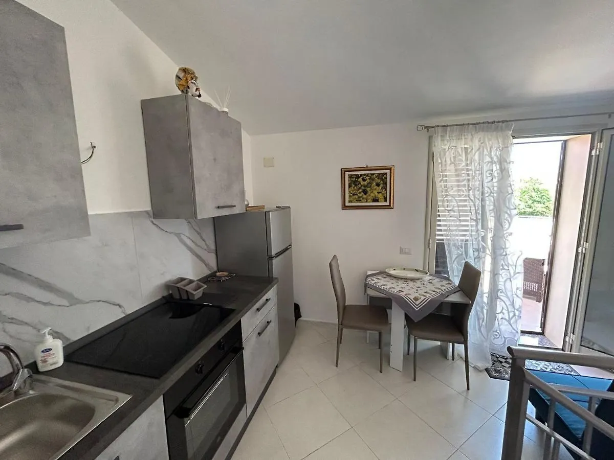 Nina Apartament Giardini Naxos Con Posto Auto Italia