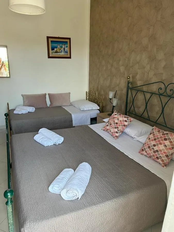 Nina Apartament Giardini Naxos Con Posto Auto Apartment