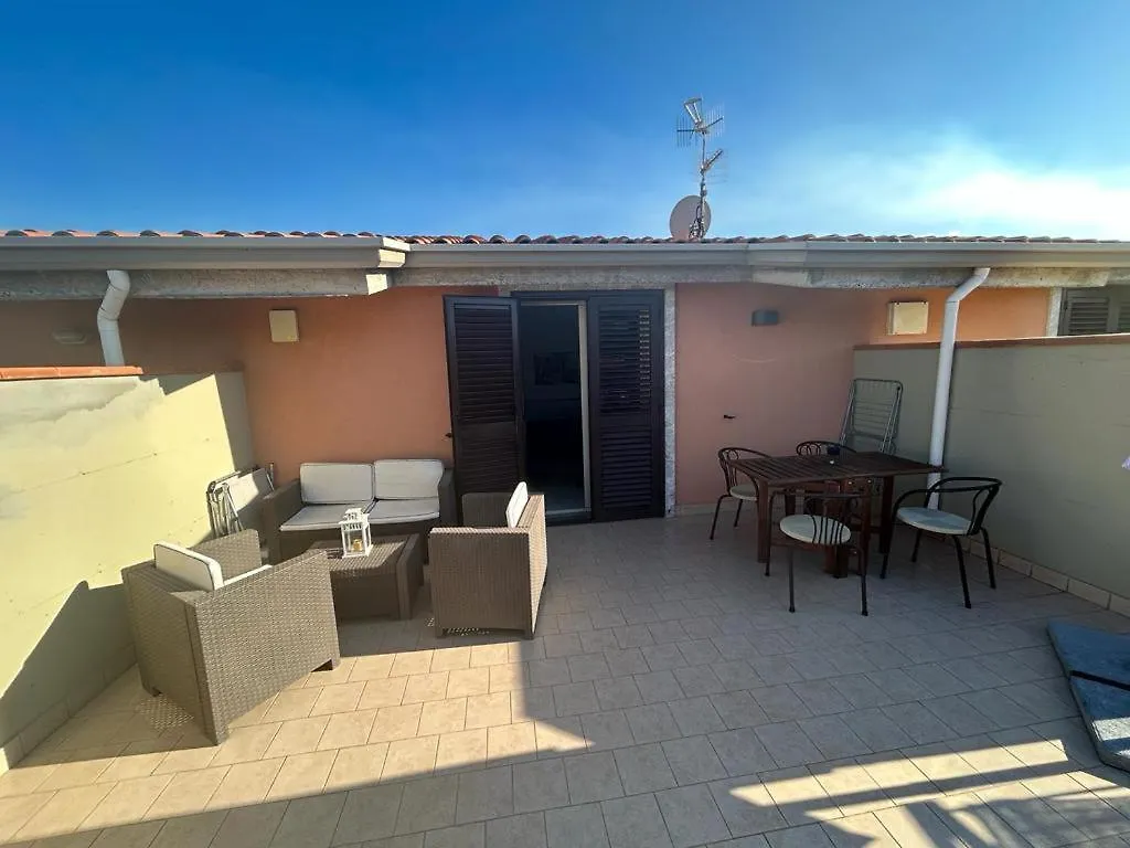 Nina Apartament Giardini Naxos Con Posto Auto 0*,